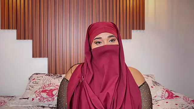 Snapshot of Desert_queens chatting on February 20, 2026, 3:36 pm Desert queens online show from February 20, 2026, 3:36 pm