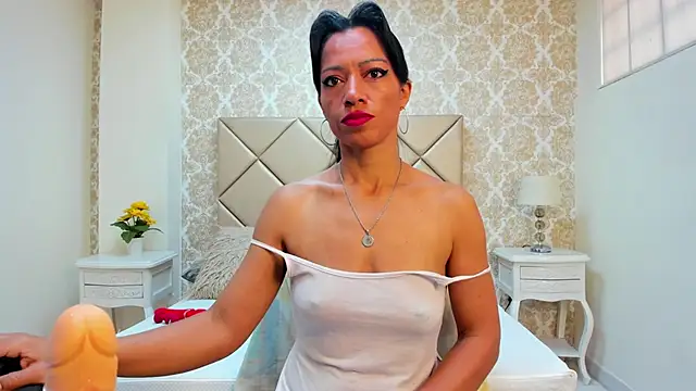 FernandaAvilax online show from June 14, 2026, 5:03 pm