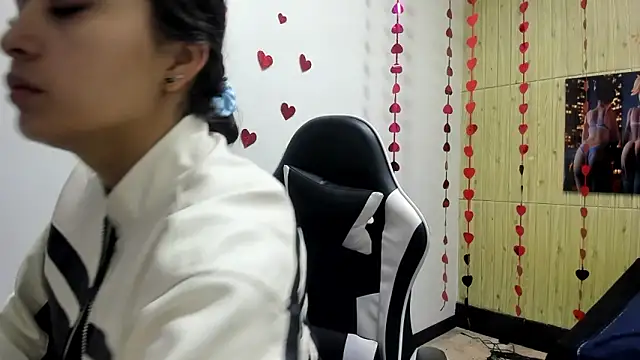 angell cooper8 online show from March 8, 2026, 12:08 pm