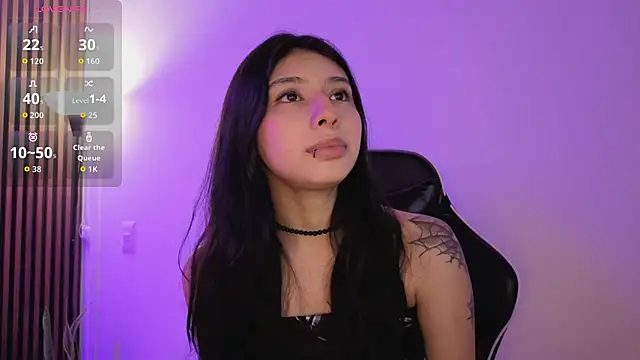 chloe bluee  online show from March 27, 2026, 11:22 am