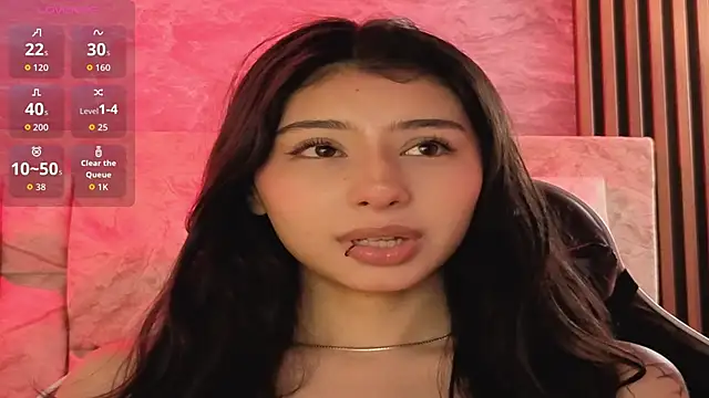 chloe bluee  online show from March 21, 2026, 11:03 am