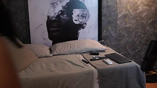 Luxa Velvet online show from February 24, 2026, 12:28 pm