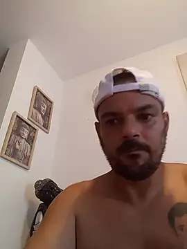 Snapshot of morenitoymorena chatting on June 12, 2026, 10:35 am morenitoymorena online show from June 12, 2026, 10:35 am