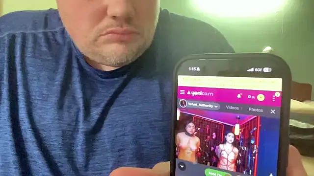 Snapshot of bdsm335 chatting on March 3, 2026, 6:15 pm bdsm335 online show from March 3, 2026, 6:15 pm