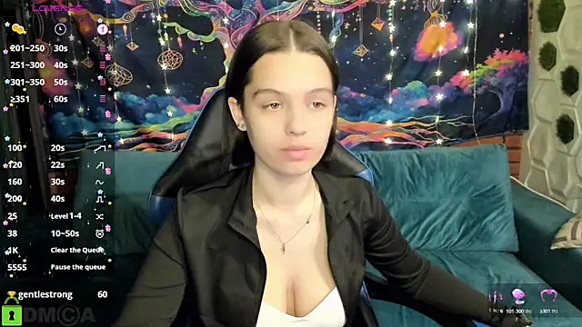 TanaMoonly online show from March 20, 2026, 1:56 pm