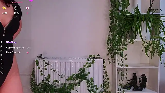 Snapshot of Viksinite chatting on February 26, 2026, 7:58 pm Viksinite online show from February 26, 2026, 7:58 pm