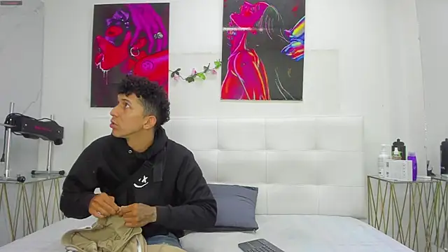 ahsly78Bryan online show from March 30, 2026, 8:32 pm