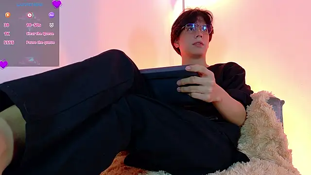 lui x dust online show from March 27, 2026, 3:04 am