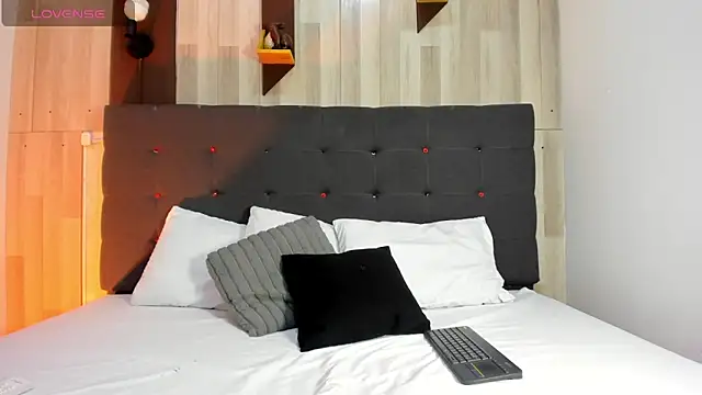 Snapshot of GabyRouge chatting on February 27, 2026, 8:08 pm GabyRouge online show from February 27, 2026, 8:08 pm