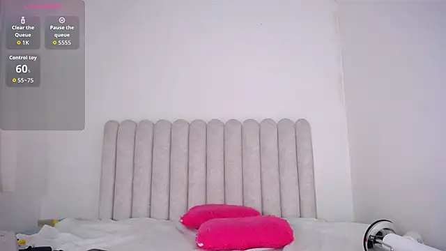 MiaFoox   online show from March 5, 2026, 3:25 am