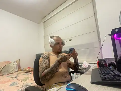 Maximo Garcia17 online show from February 21, 2026, 2:02 am