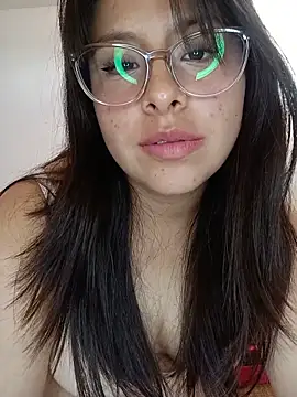 Rosyshadow online show from May 15, 2026, 7:12 pm