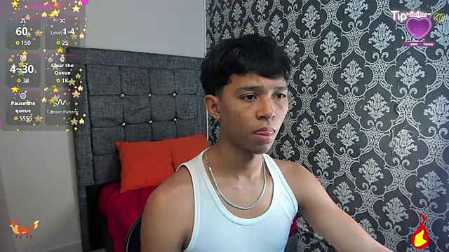 Little Twink19x online show from July 15, 2026, 7:32 pm