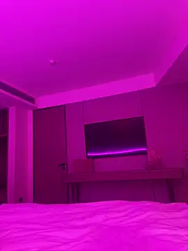 zhuendong000001 online show from April 30, 2026, 12:34 pm