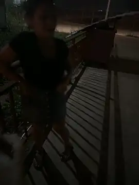 zhuendong000001 online show from March 26, 2026, 2:48 pm