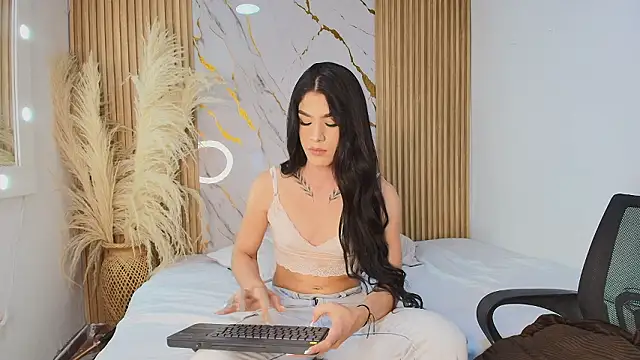 Aurorariccii online show from March 1, 2026, 4:56 am