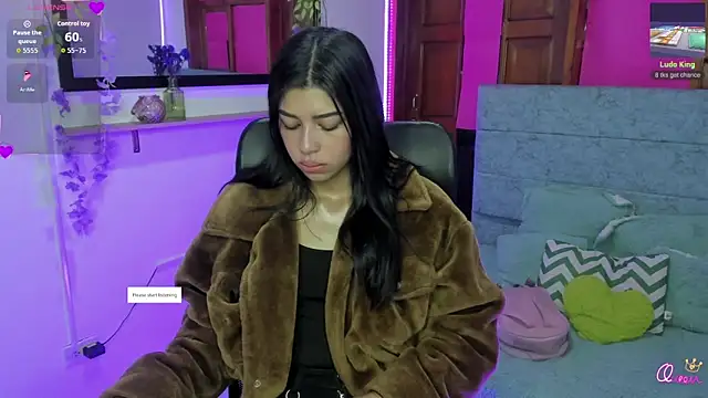 Aysha winxs online show from April 12, 2026, 3:32 am