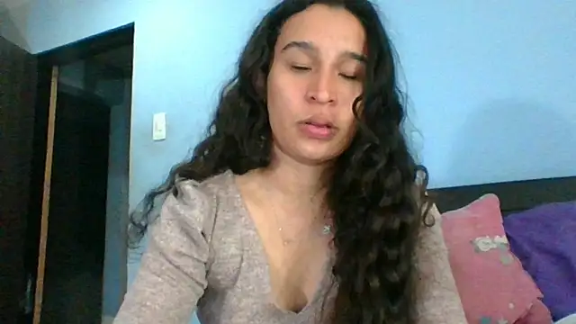 Snapshot of scarlettscottx_ chatting on July 6, 2026, 1:56 am scarlettscottx online show from July 6, 2026, 1:56 am