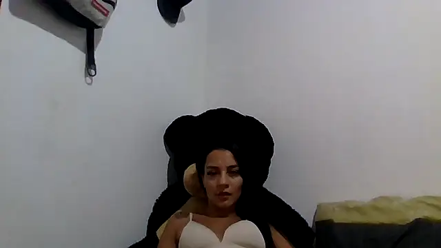 yesica2507 online show from June 23, 2026, 7:45 pm