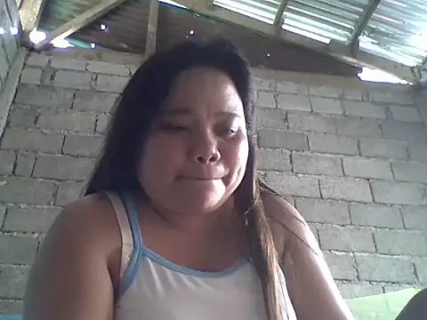 Snapshot of sweetlyn31 chatting on May 19, 2026, 12:04 am sweetlyn31 online show from May 19, 2026, 12:04 am