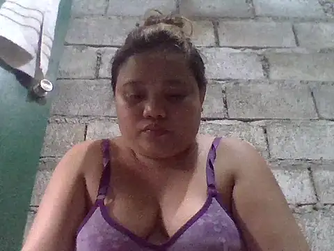 sweetlyn31 online show from July 21, 2026, 4:25 am