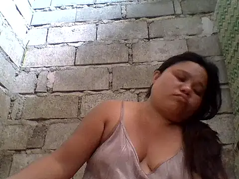 Snapshot of sweetlyn31 chatting on May 5, 2026, 2:25 am sweetlyn31 online show from May 5, 2026, 2:25 am