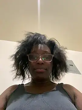 Sinfulwaterfalls online show from April 27, 2026, 12:52 am