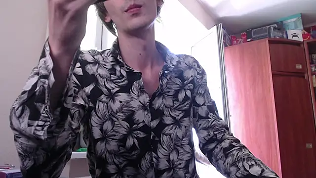 Snapshot of Samuel_Skywalker chatting on June 4, 2026, 9:03 am Samuel Skywalker online show from June 4, 2026, 9:03 am