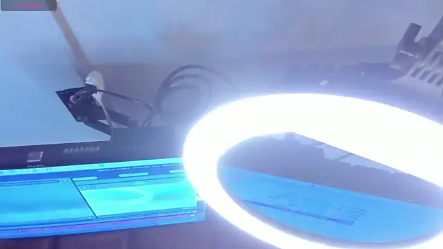 ebonyx40 online show from April 16, 2026, 11:44 am