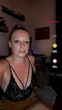 Snapshot of ZaramourXMrX chatting on July 28, 2026, 7:50 pm ZaramourXMrX online show from July 28, 2026, 7:50 pm