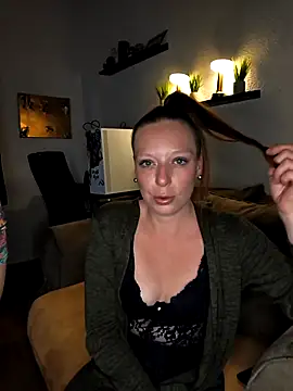 ZaramourXMrX online show from March 28, 2026, 8:32 pm