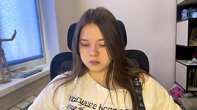 Snapshot of TomikoPfau chatting on March 1, 2026, 8:03 am TomikoPfau online show from March 1, 2026, 8:03 am