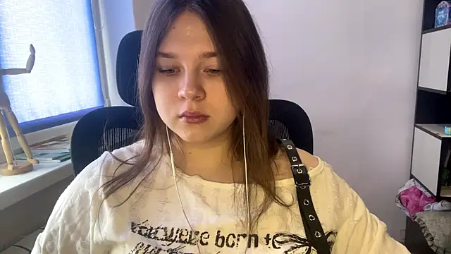 Snapshot of TomikoPfau chatting on February 28, 2026, 7:41 am TomikoPfau online show from February 28, 2026, 7:41 am