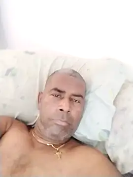 fausto1616 online show from February 19, 2026, 7:22 pm