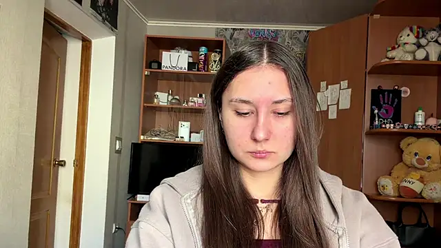 poly princess online show from March 26, 2026, 7:17 am