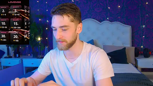 Dexter Raze online show from April 17, 2026, 3:26 pm