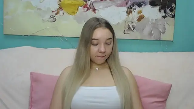 MilanaSiia online show from April 2, 2026, 4:41 am