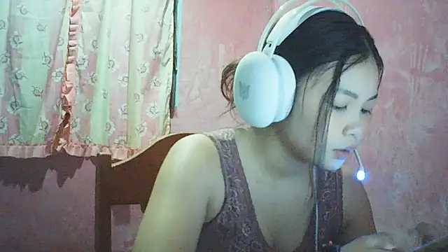 DessertFlower online show from April 25, 2026, 3:42 am