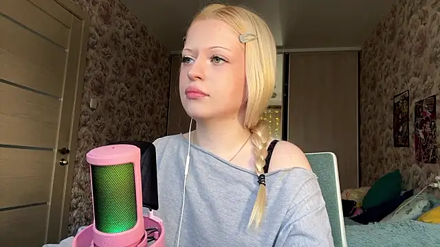 JeneeBIanks online show from March 14, 2026, 11:38 am