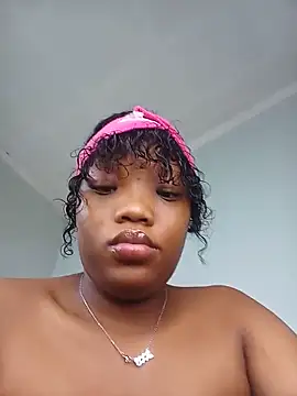 Divine Beautyxx online show from June 17, 2026, 3:50 am