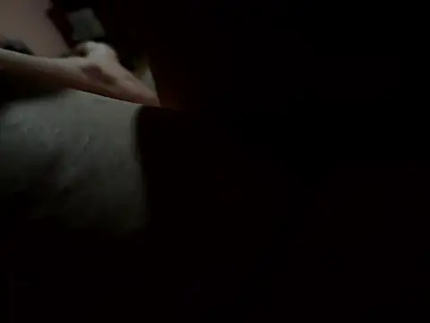 alesiatris online show from February 28, 2026, 8:52 pm