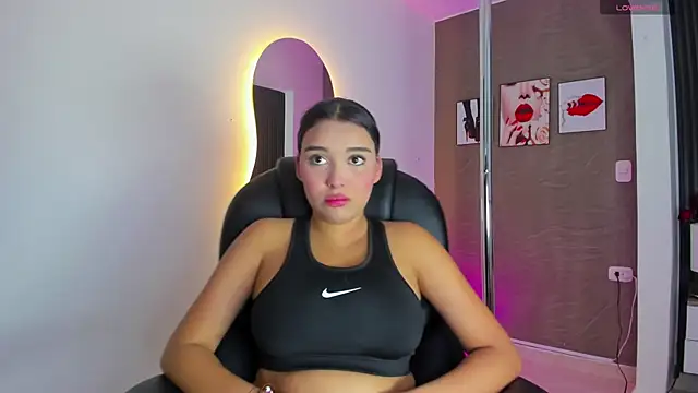 Snapshot of Tiphanysalvatore chatting on March 2, 2026, 10:49 pm Tiphanysalvatore online show from March 2, 2026, 10:49 pm