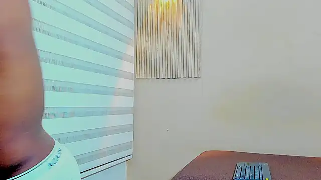 CHARLIE WALKERR online show from March 12, 2026, 7:40 pm