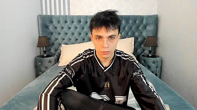 ClarkBev online show from April 19, 2026, 6:25 am