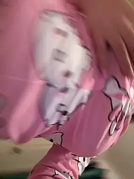 sexysou online show from April 17, 2026, 7:17 pm