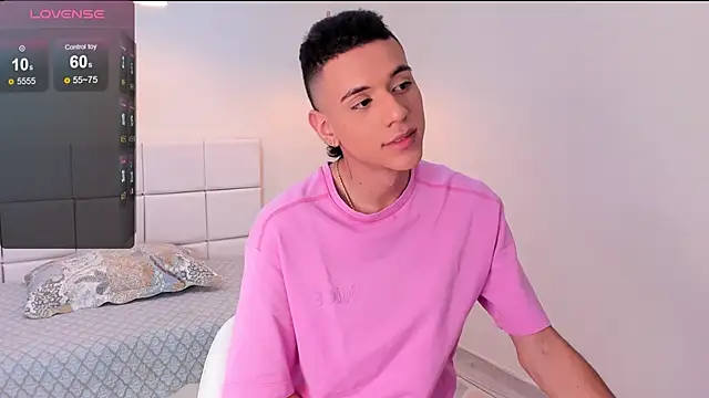 dominicjonnes online show from March 2, 2026, 7:32 pm