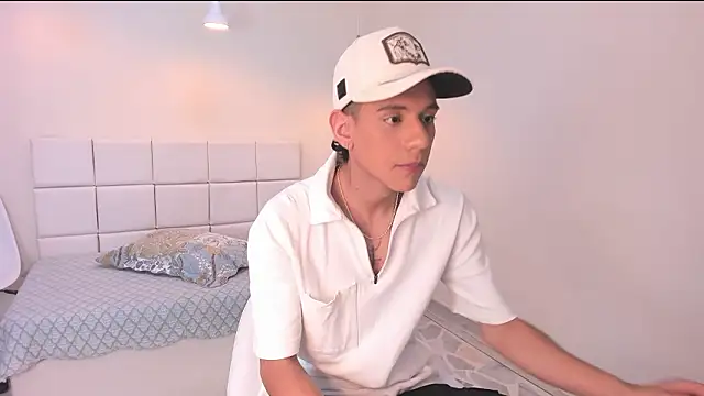 dominicjonnes online show from February 23, 2026, 7:36 pm