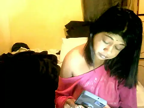 IndianPleasures21 online show from April 19, 2026, 4:52 pm