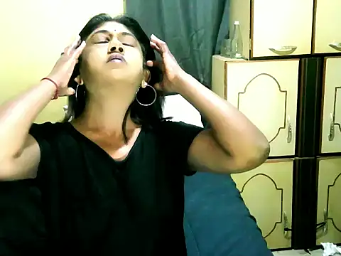 Snapshot of IndianPleasures21 chatting on May 29, 2026, 4:02 pm IndianPleasures21 online show from May 29, 2026, 4:02 pm