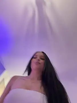 Olivia Noor online show from June 30, 2026, 10:32 pm